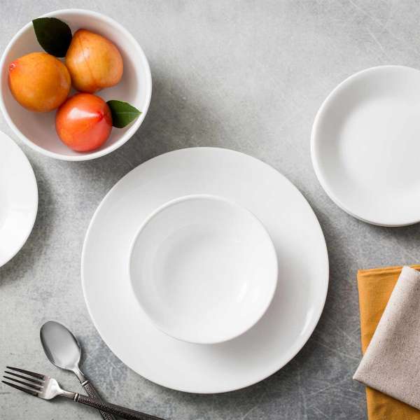 Small plate white with wave edge