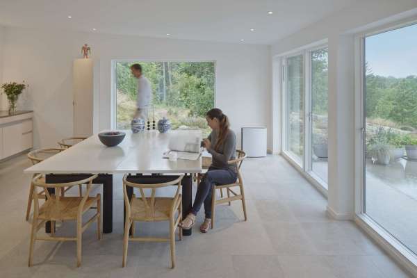 Blueair Classic 480i Elegant air purifier with sensors and Wi-Fi connection