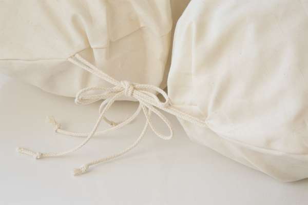 Side sleeper pillow - nursing pillow: With organic cover & kapok filling