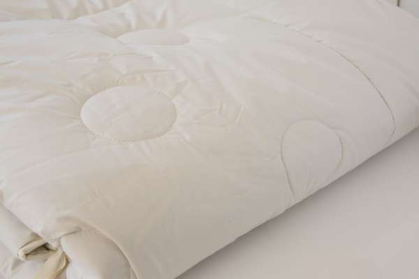 PureNature camel hair duvet 4 seasons with tying straps