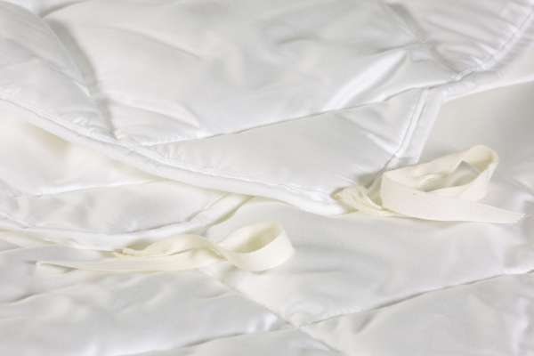 PureNature Tencel 4-seasons duvet with two Tencel duvets