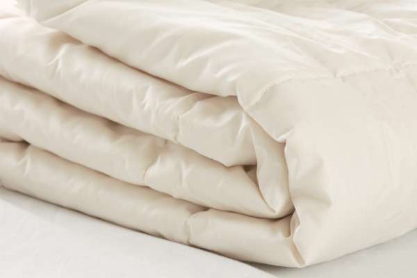 Light summer duvet cotton / linen cools comfortably, washable
