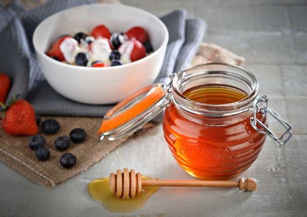 Kilner honey jar with spoon