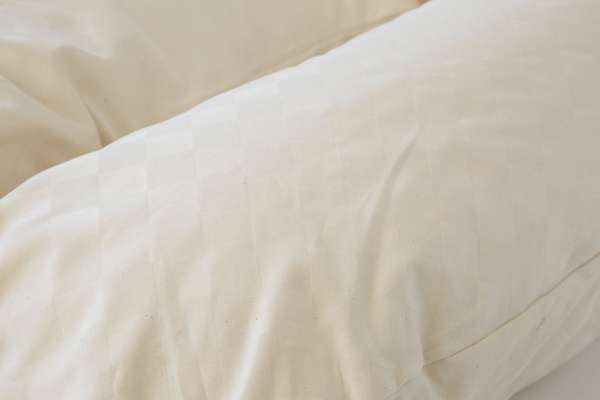 Side sleeper pillow - nursing pillow: With organic cover & kapok filling