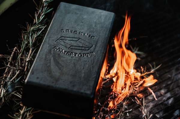 Roman pot Brick, black glazed