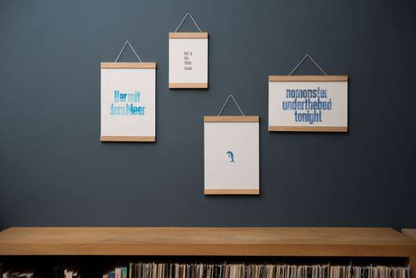 Side by Side - Magnetic Poster Strip Light Oak - for DIN A4 Formats