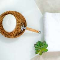 Preview: EcoYou shaver olive wood wooden handle - for plastic free bathroom Preview: EcoYou shaver olive wood wooden handle - for plastic free bathroom