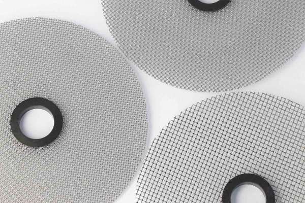 Flour sieve attachment for KoMo mills for fast & convenient sieving of flour