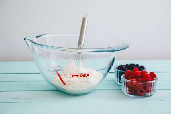 Pyrex bowl made of thick-walled borosilicate glass with wide spout & handle