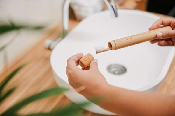 Bamboo Toothbrush Hydrophil - sustainable & vegan