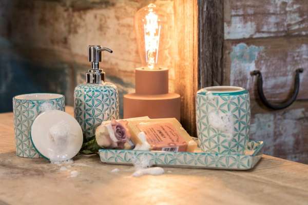 Tranquillo ceramic soap dish in attractive retro design